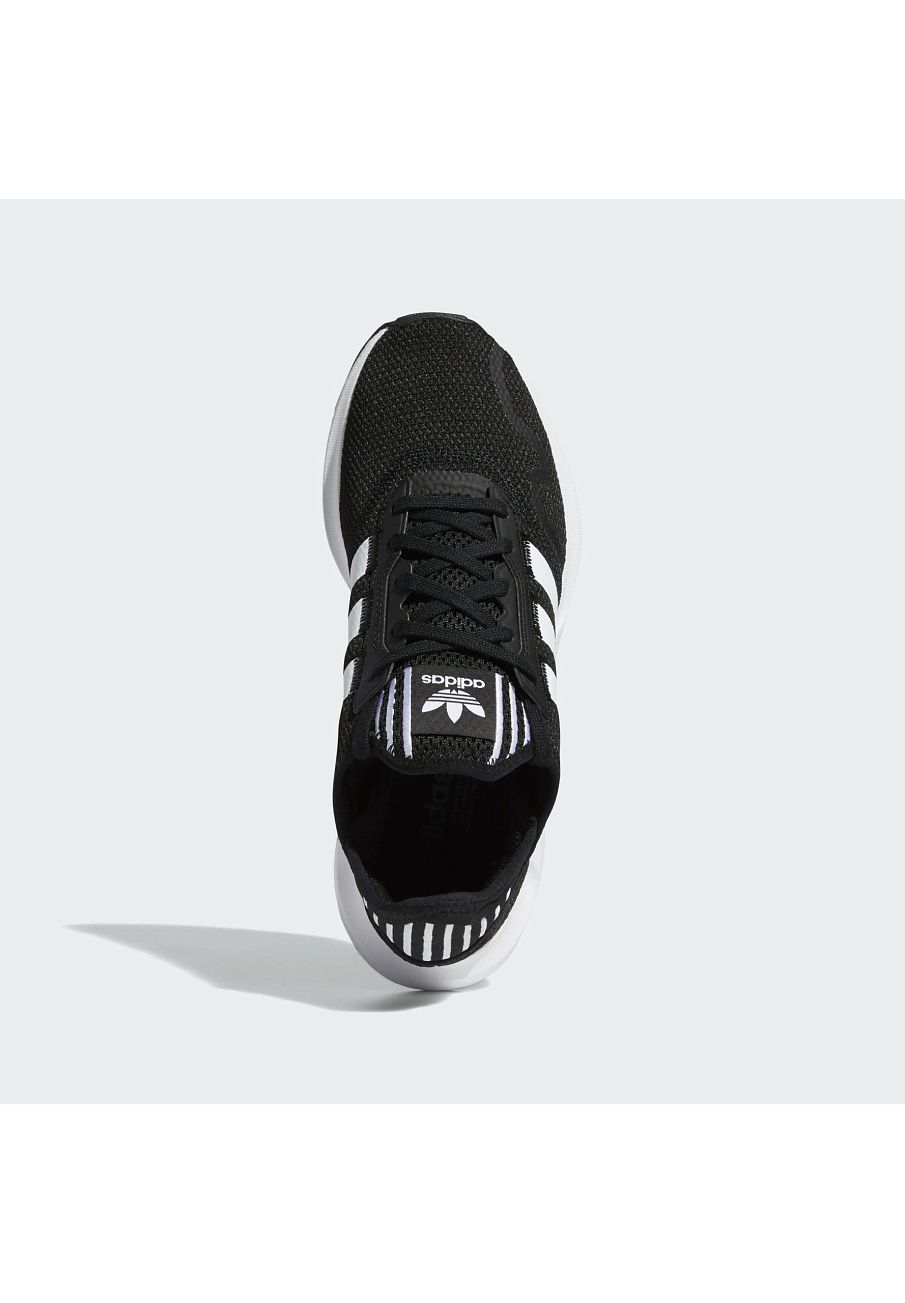 Фото № 3 с приближением к товару «‎Adidas Swift »