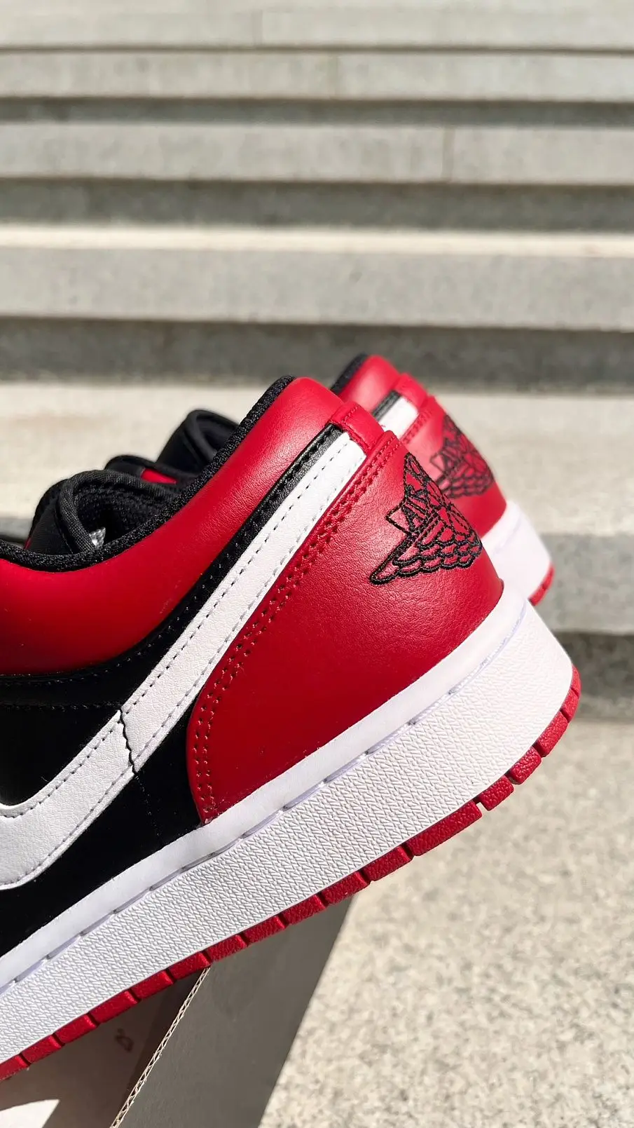 Фото № 3 с приближением к товару «‎Air Jordan 1 Low (553558-066)»