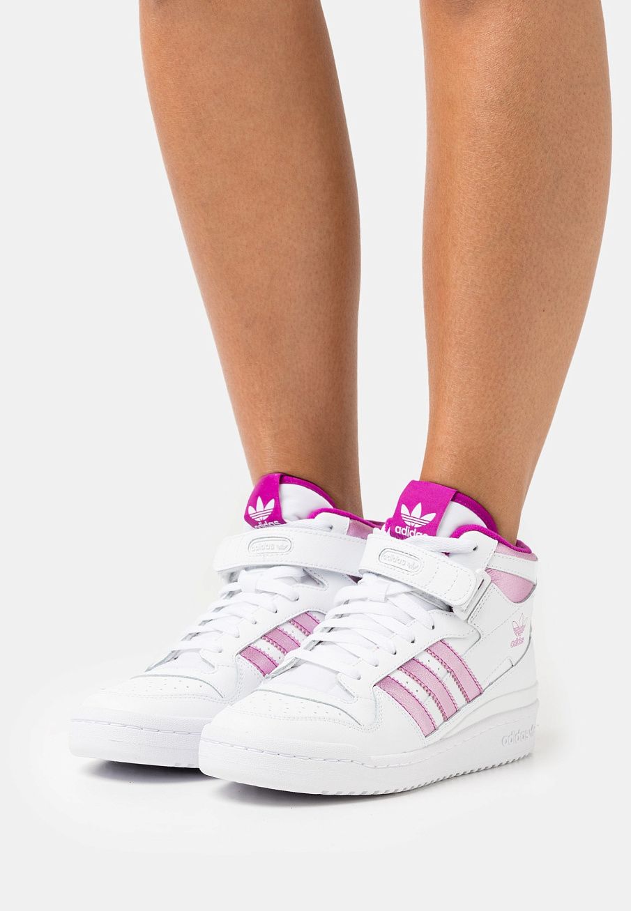 Фото № 2 с приближением к товару «‎Adidas Forum »