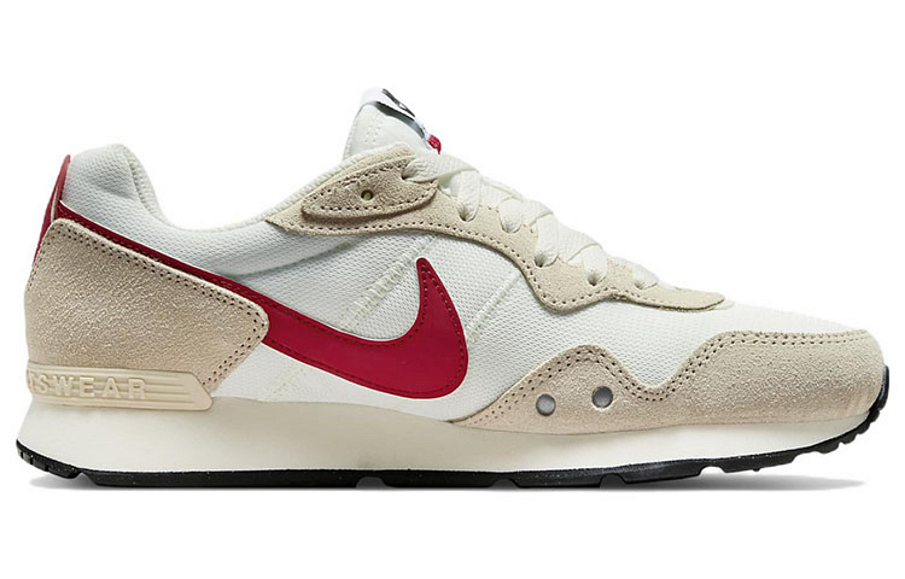 Фото № 2 с приближением к товару «‎ Nike Venture Runner Running shoes»
