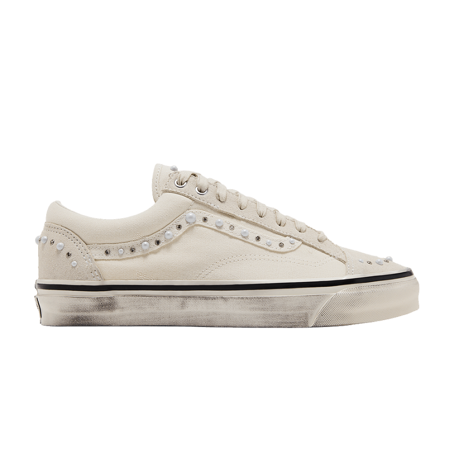 Фото № 1 с приближением к товару «‎Vans Premium Old Skool 36 Pearlized Marshmallow White»