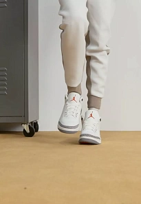 Фото № 2 с приближением к товару «‎AIR JORDAN 3 RETRO»
