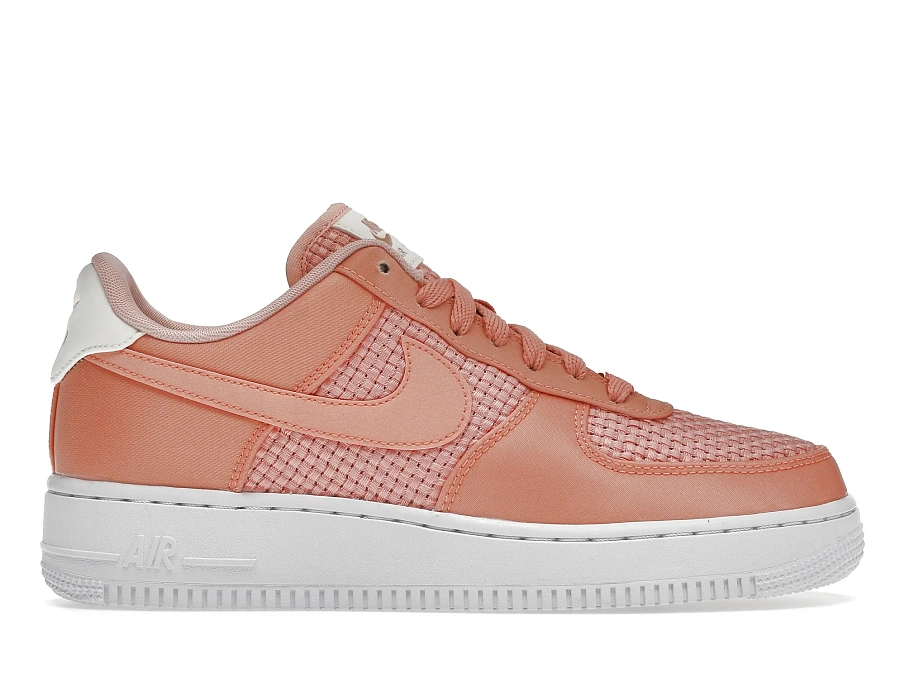 Фото № 1 с приближением к товару «‎Nike Air Force 1 07 Low SE Woven Crimson Bliss »