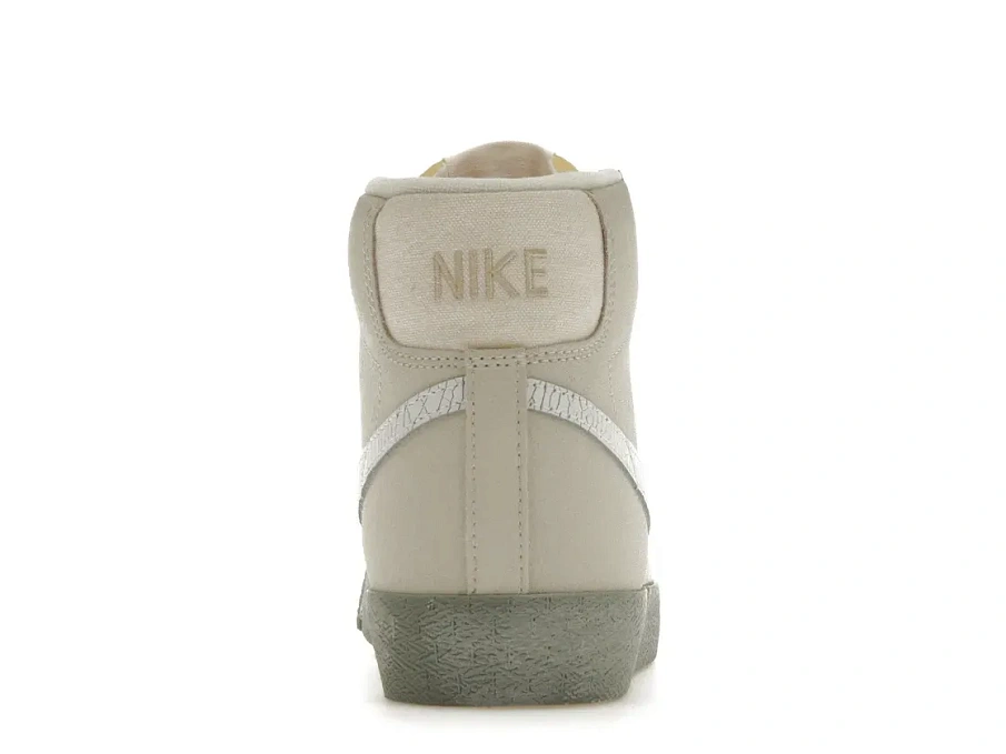 Фото № 4 с приближением к товару «‎Nike Blazer Mid '77 EMB Summit White Phantom»