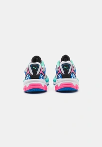 Фото № 3 с приближением к товару «‎VELOPHASIS BORN»