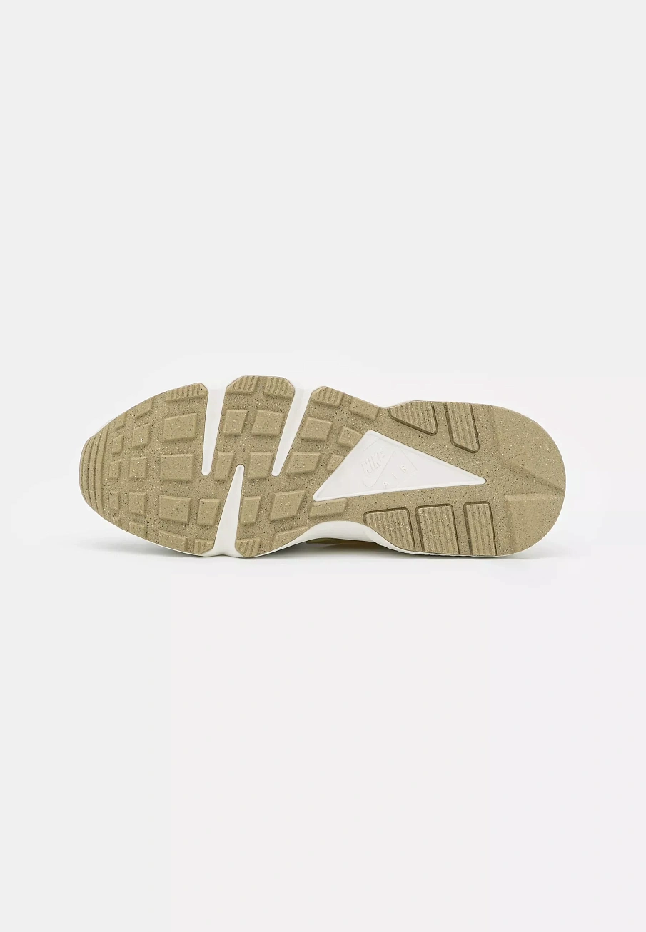 Фото № 3 с приближением к товару «‎AIR HUARACHE TMS»