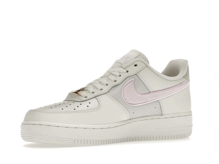 Фото № 3 с приближением к товару «‎Nike Air Force 1 Low White Pink »
