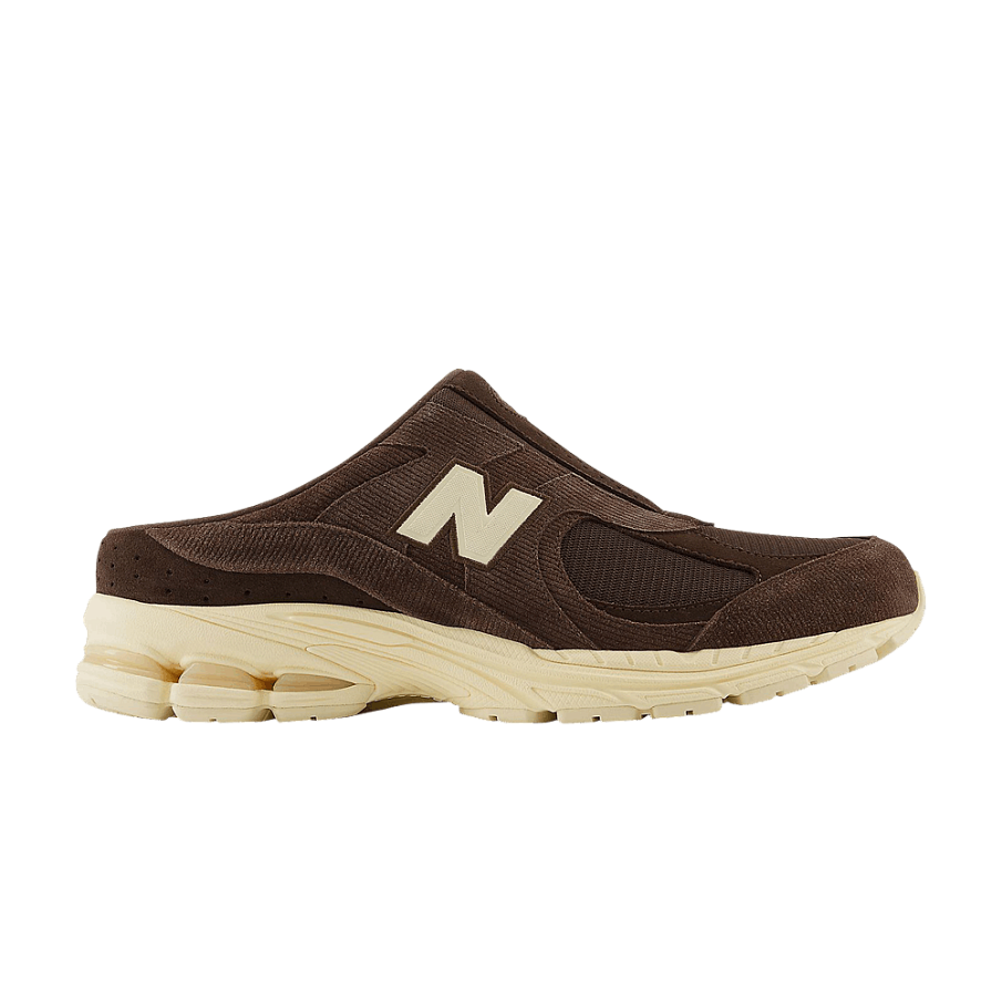 Фото № 1 с приближением к товару «‎New Balance 2002R Mule Brown Corduroy»