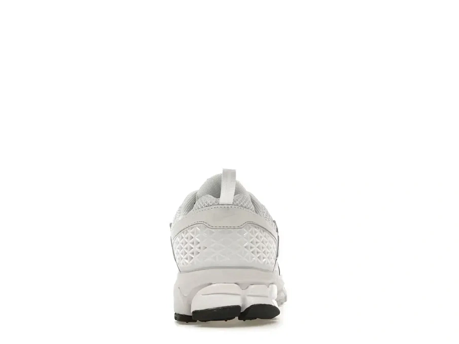 Фото № 4 с приближением к товару «‎Nike Zoom Vomero 5»