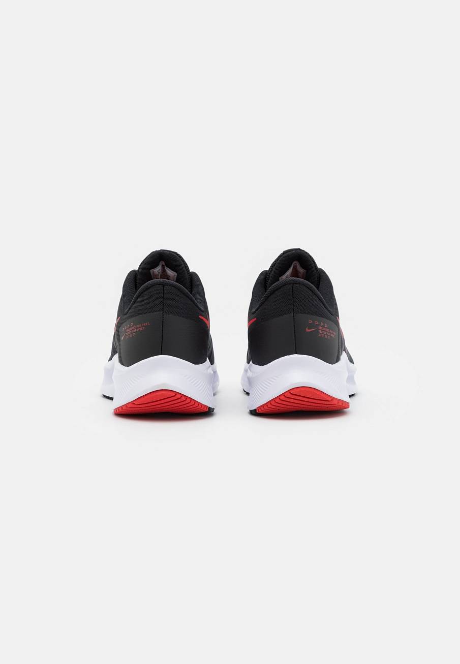 Фото № 2 с приближением к товару «‎Nike Quest 4»