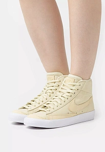 Фото № 4 с приближением к товару «‎W BLAZER MID PRM »