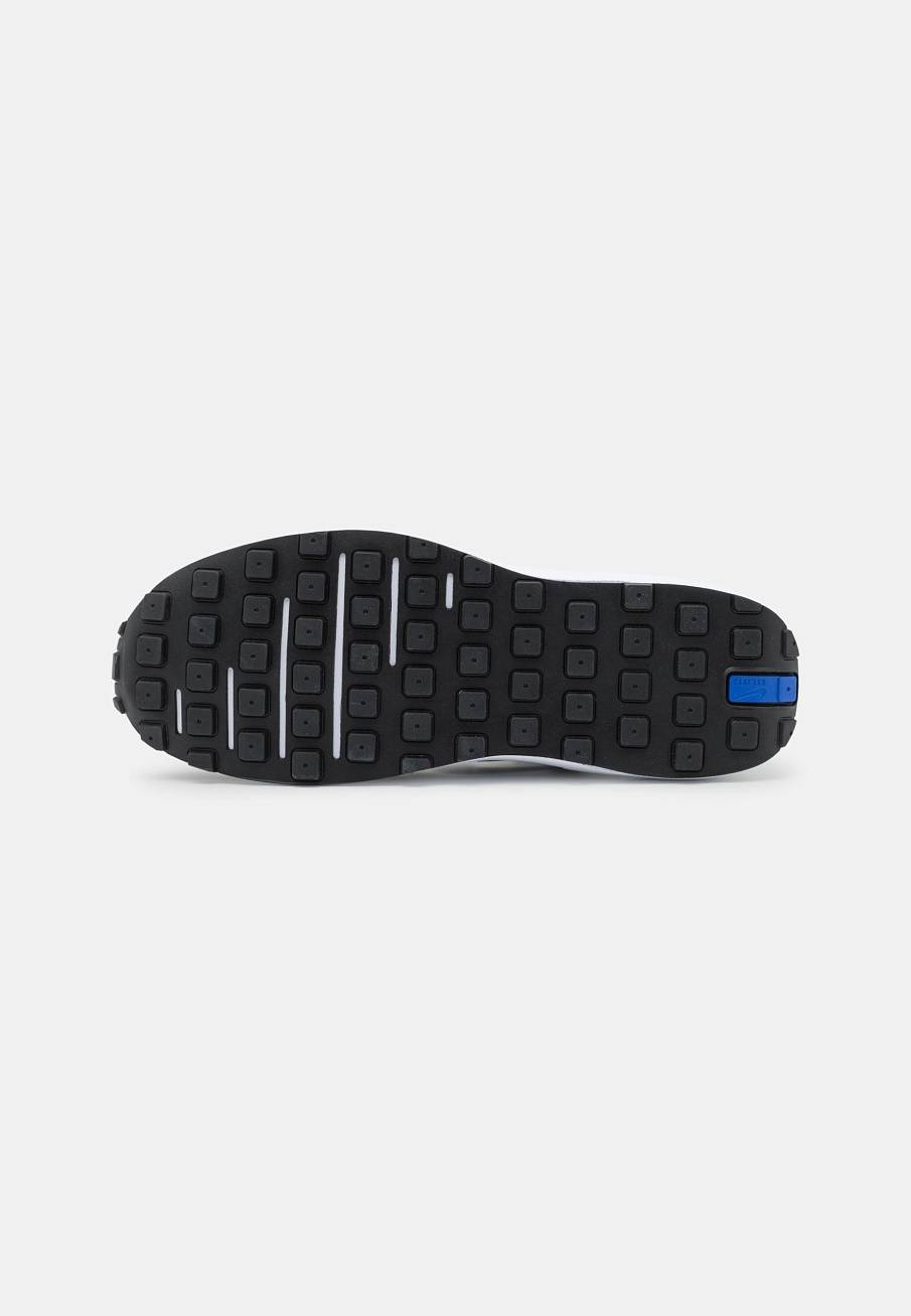 Фото № 5 с приближением к товару «‎Nike Waffle One »