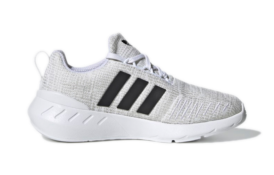 Фото № 2 с приближением к товару «‎BP adidas originals Swift Run 22 Running Shoes»