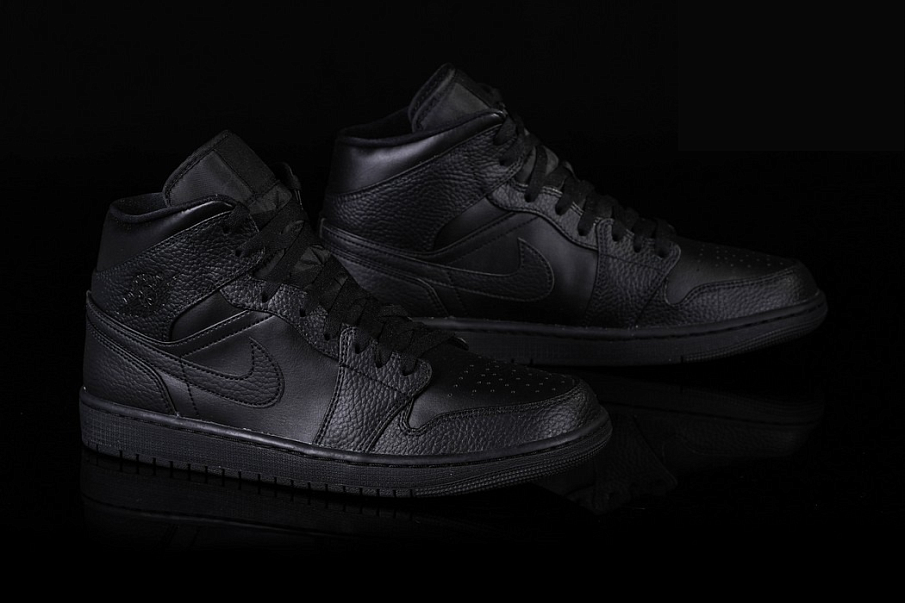 Фото № 2 с приближением к товару «‎Nike Air Jordan 1 Retro Triple»