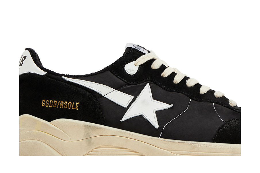 Фото № 3 с приближением к товару «‎Golden Goose Running Sole Black White»