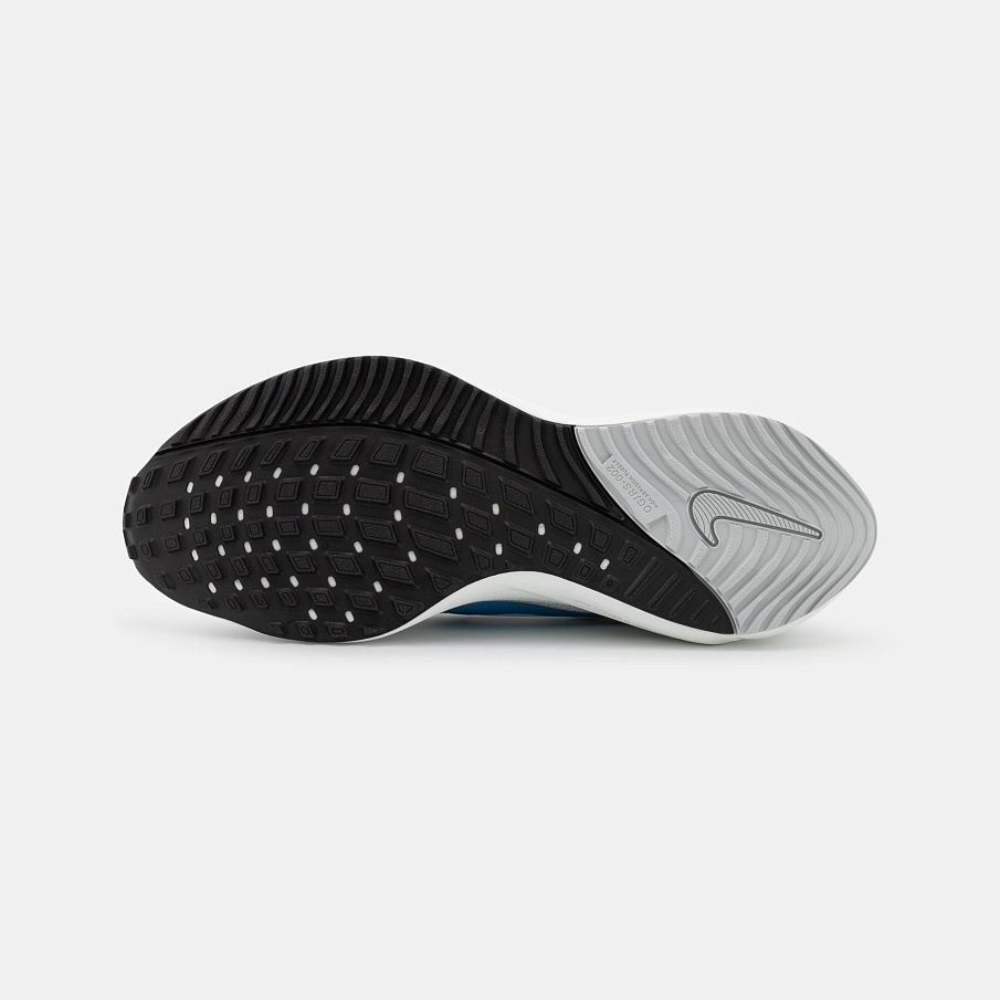 Фото № 5 с приближением к товару «‎Nike Air Zoom Vomero 16 »