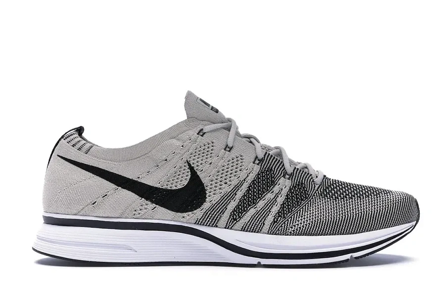Фото № 1 с приближением к товару «‎Nike Flyknit Trainer Pale Grey»