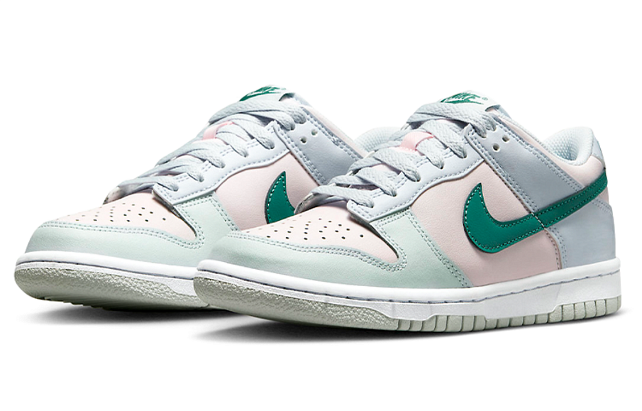 Фото № 3 с приближением к товару «‎ Nike Dunk Low Skate shoes»