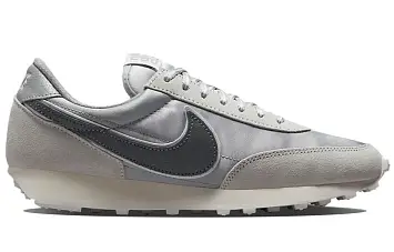 Nike Wmns DBreak SE Low-Top Running Shoes Grey - 2