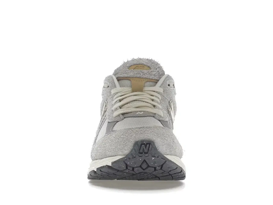 Фото № 2 с приближением к товару «‎New Balance 2002R»