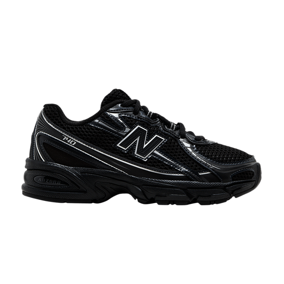 Фото № 1 с приближением к товару «‎New Balance 740 Big Kid Black Silver Metallic»
