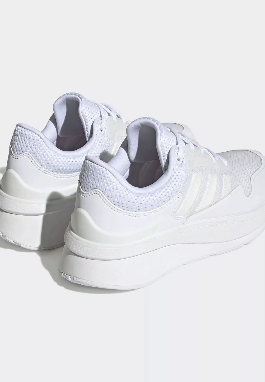 Фото № 3 с приближением к товару «‎ZNCHILL LIFESTYLE ADIZERO BOSTON »