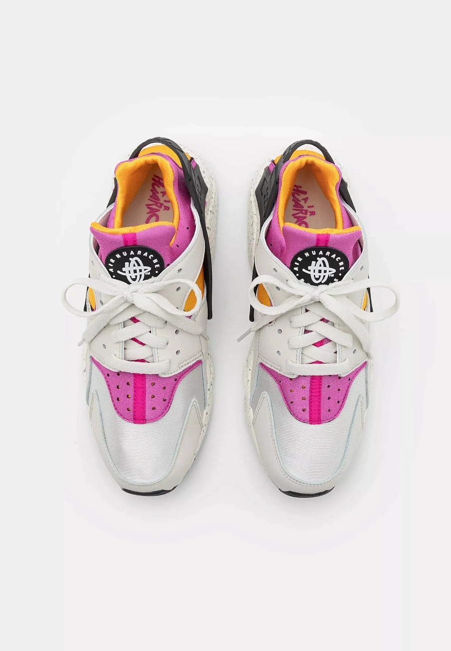 Фото № 4 с приближением к товару «‎AIR HUARACHE UNISEX»