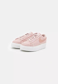 Фото № 4 с приближением к товару «‎BLAZER PLATFORM»