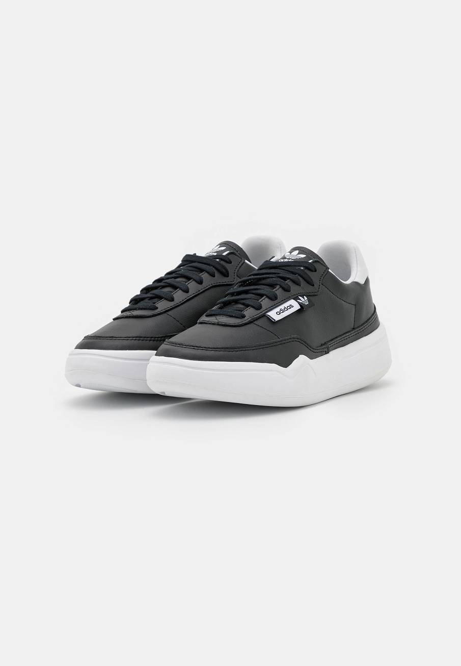 Фото № 3 с приближением к товару «‎Adidas Her Court »