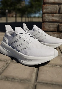 Фото № 1 с приближением к товару «‎ULTRABOOST 5»