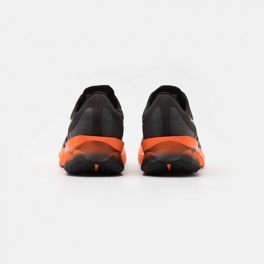 Фото № 3 с приближением к товару «‎Asics Novablast»