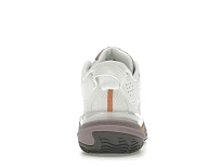 Фото № 4 с приближением к товару «‎New Balance BB Hesi Low v2»