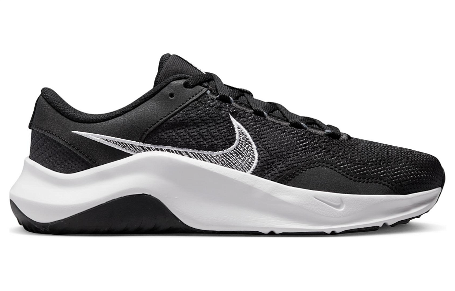 Фото № 2 с приближением к товару «‎ Nike Legend Essential Training shoes»