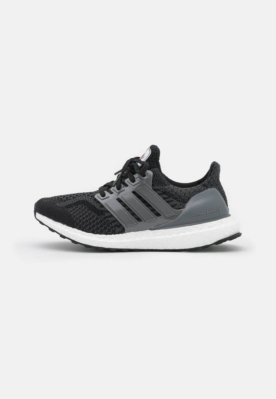 Фото № 1 с приближением к товару «‎Adidas Ultraboost Dna »