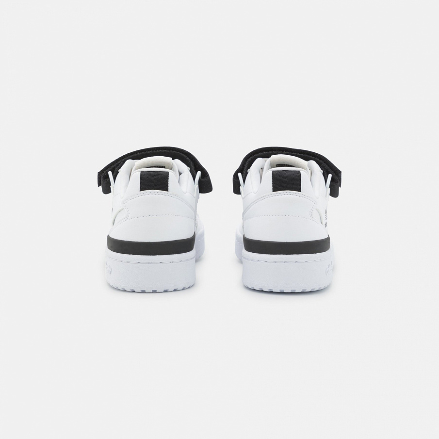 Фото № 3 с приближением к товару «‎Adidas Forum »