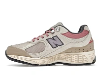 Фото № 3 с приближением к товару «‎New Balance 2002R»