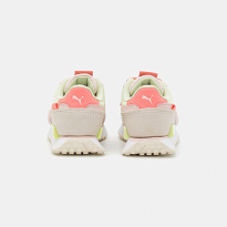 Фото № 4 с приближением к товару «‎Puma Future Rider Interest »