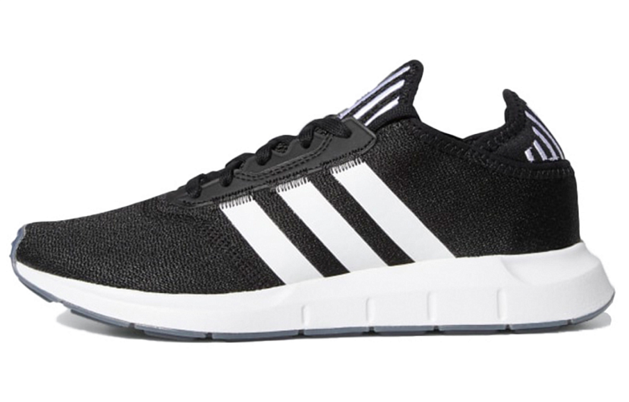 Фото № 1 с приближением к товару «‎adidas originals Swift Run X Wmns BlackWhite»