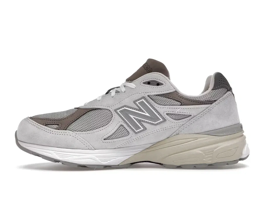 Фото № 3 с приближением к товару «‎New Balance 990v3»