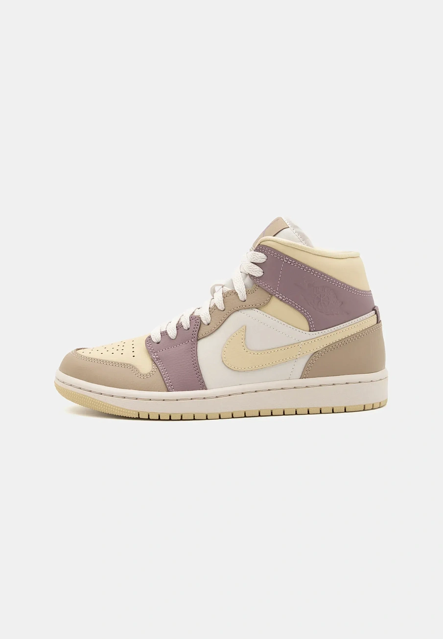 Фото № 1 с приближением к товару «‎AIR JORDAN 1 MID»
