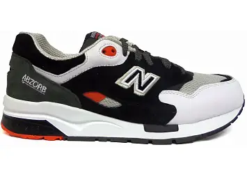 New Balance 1600