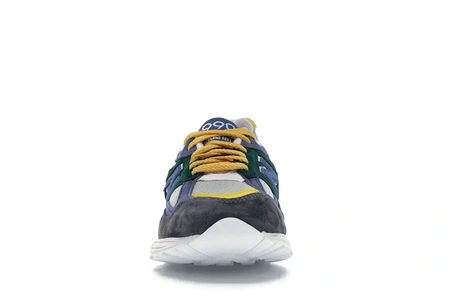 Фото № 2 с приближением к товару «‎New Balance 990v2»