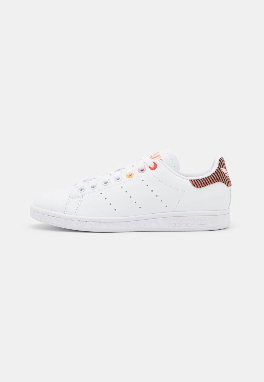 Фото № 1 с приближением к товару «‎Adidas Stan Smith »