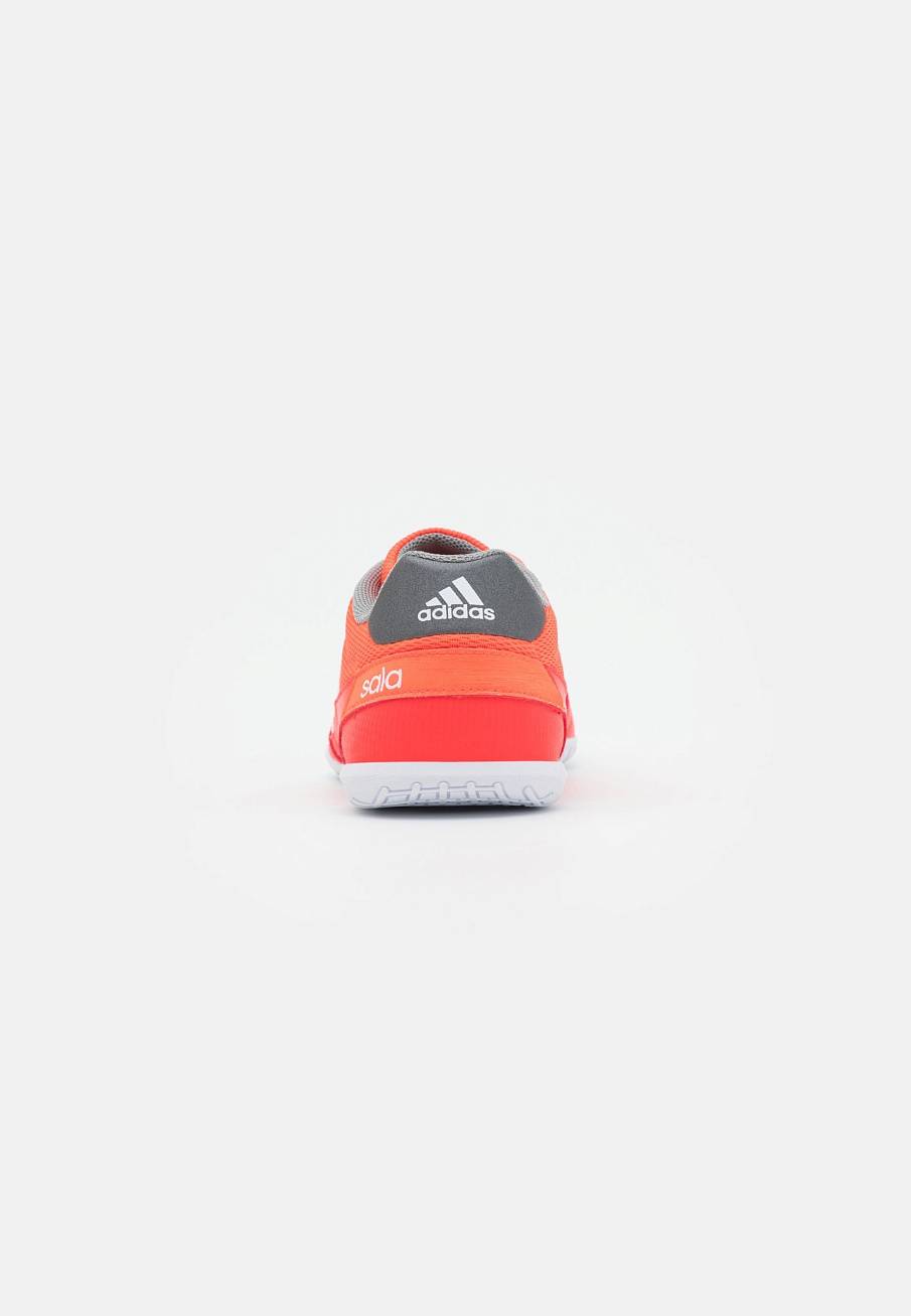 Фото № 3 с приближением к товару «‎Adidas Super »