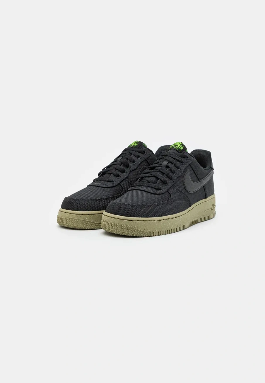 Фото № 2 с приближением к товару «‎AIR FORCE 1 '07»