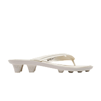 Фото № 1 с приближением к товару «‎Fenty x Puma Women's Cat Cleat Sandal Alpine Snow Gold»