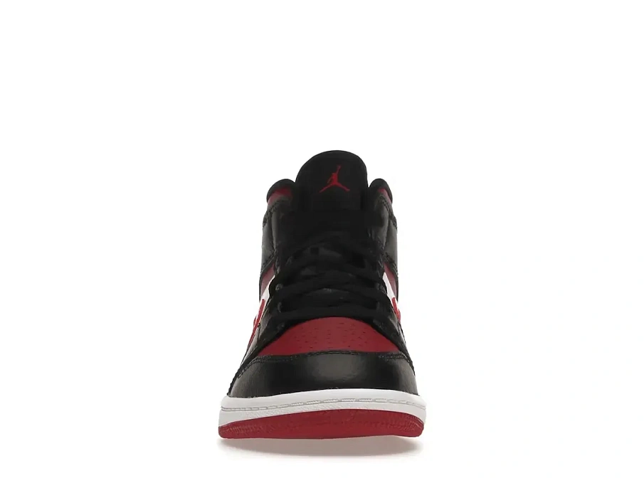 Фото № 2 с приближением к товару «‎Jordan 1 Mid»