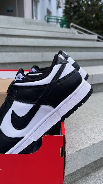 Nike Dunk Low Panda - 2