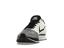 Фото № 2 с приближением к товару «‎Nike Flyknit Racer Black White Volt»
