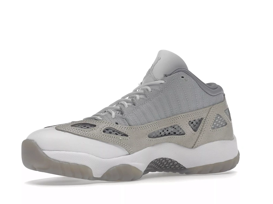 Фото № 4 с приближением к товару «‎Jordan 11 Retro Low IE Light Orewood Brown»